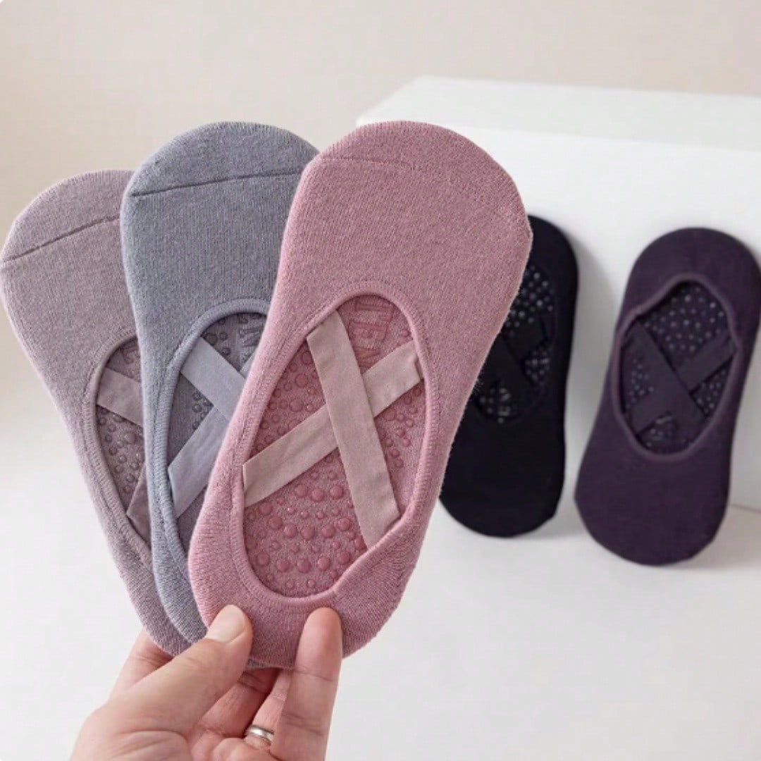 Anti-slip silicone sole yoga s - مراجعة Pilates Is Yoga وسعره