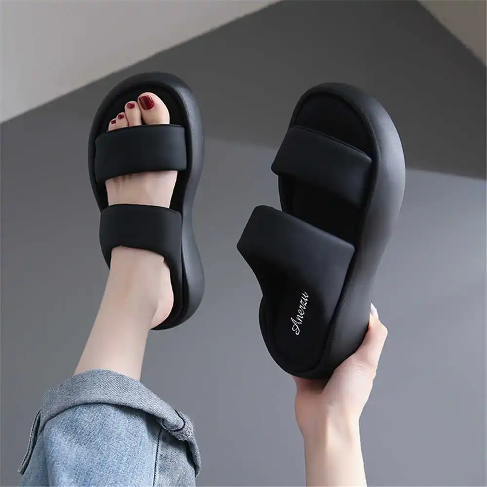 Size 39 Strips Summer Shoes Sa - مراجعة Pilates Yoga House وسعره