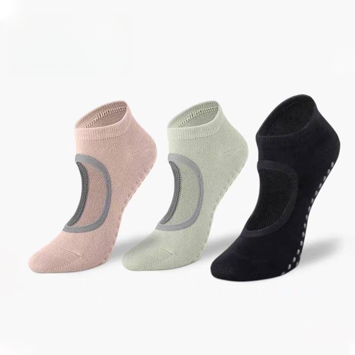 Non-Slip Yoga Socks for Women  - مراجعة Pilates Is Yoga وسعره